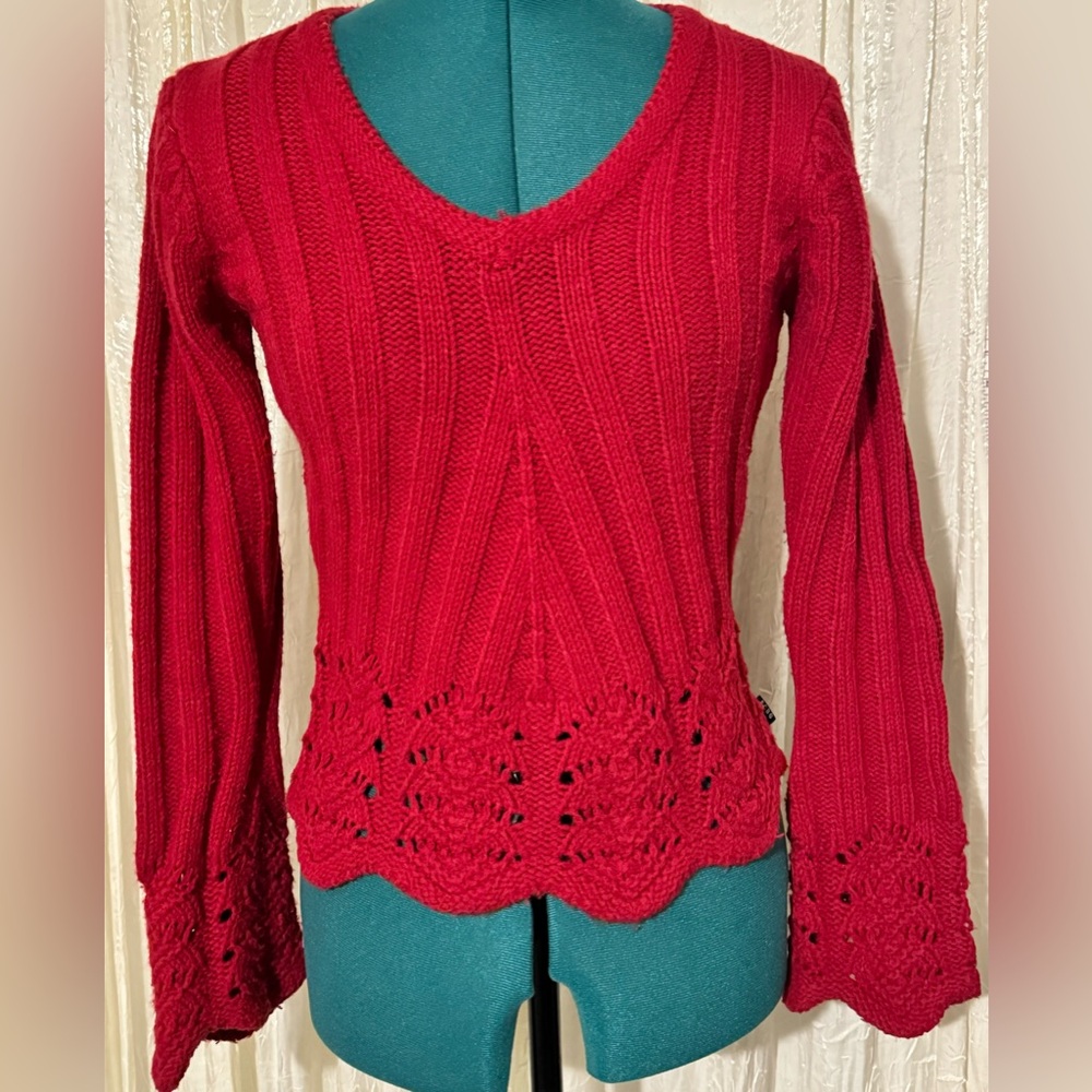BCBG MAXAZRIA red pullover sweater
